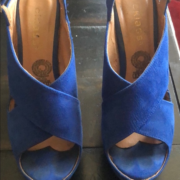 Shoes - Picture 2 of 4